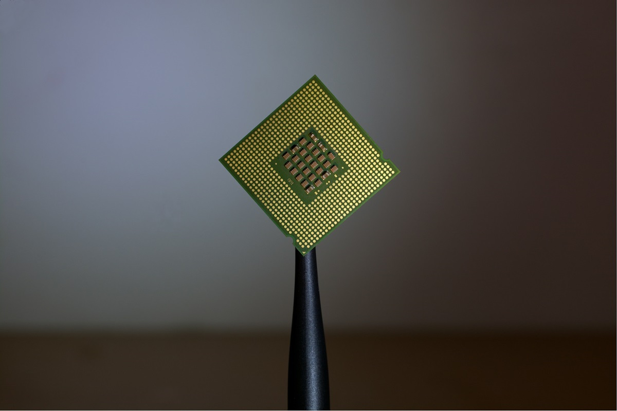 China to Establish $27 Billion Chip Fund 