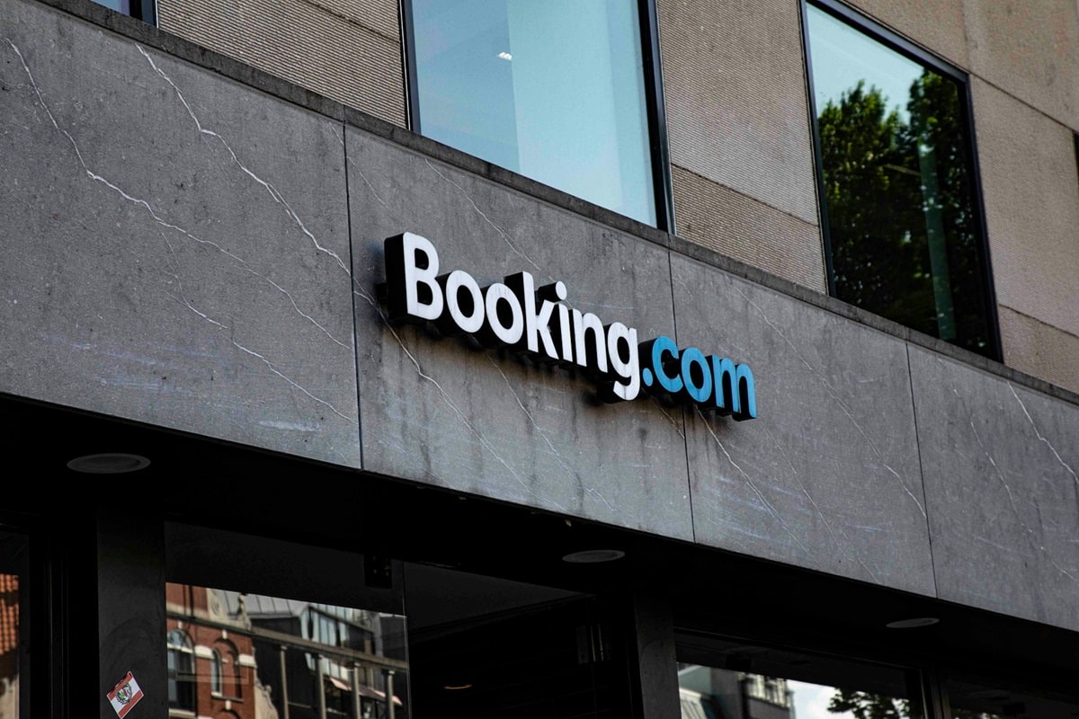 Booking.com Expands AI-Powered Features