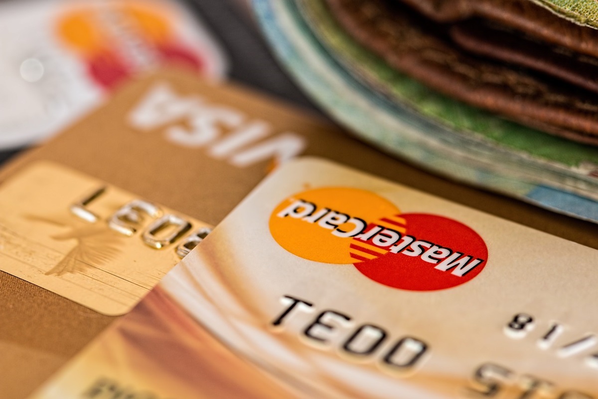 Record Number of US Consumers Makes Minimum Credit Cards Payments 